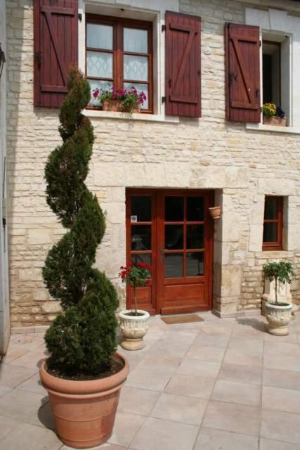 Bed and Breakfast La Fontaine Des Arts Mansle-les-Fontaines Exterior foto