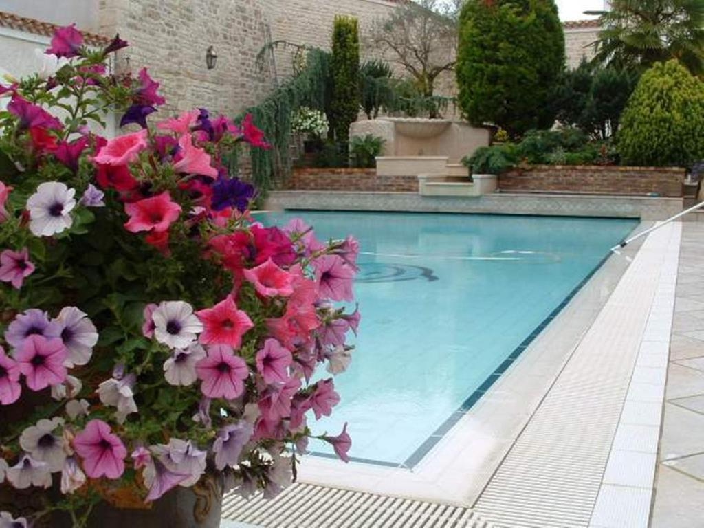 Bed and Breakfast La Fontaine Des Arts Mansle-les-Fontaines Exterior foto