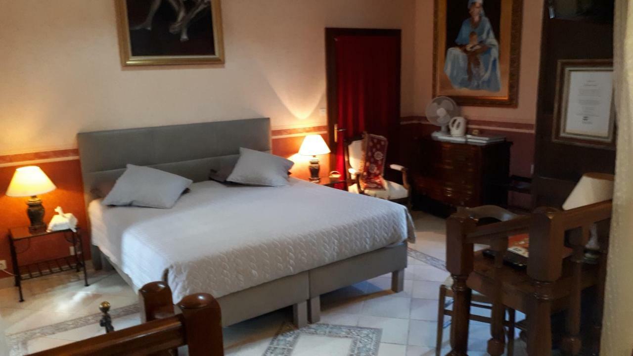 Bed and Breakfast La Fontaine Des Arts Mansle-les-Fontaines Exterior foto