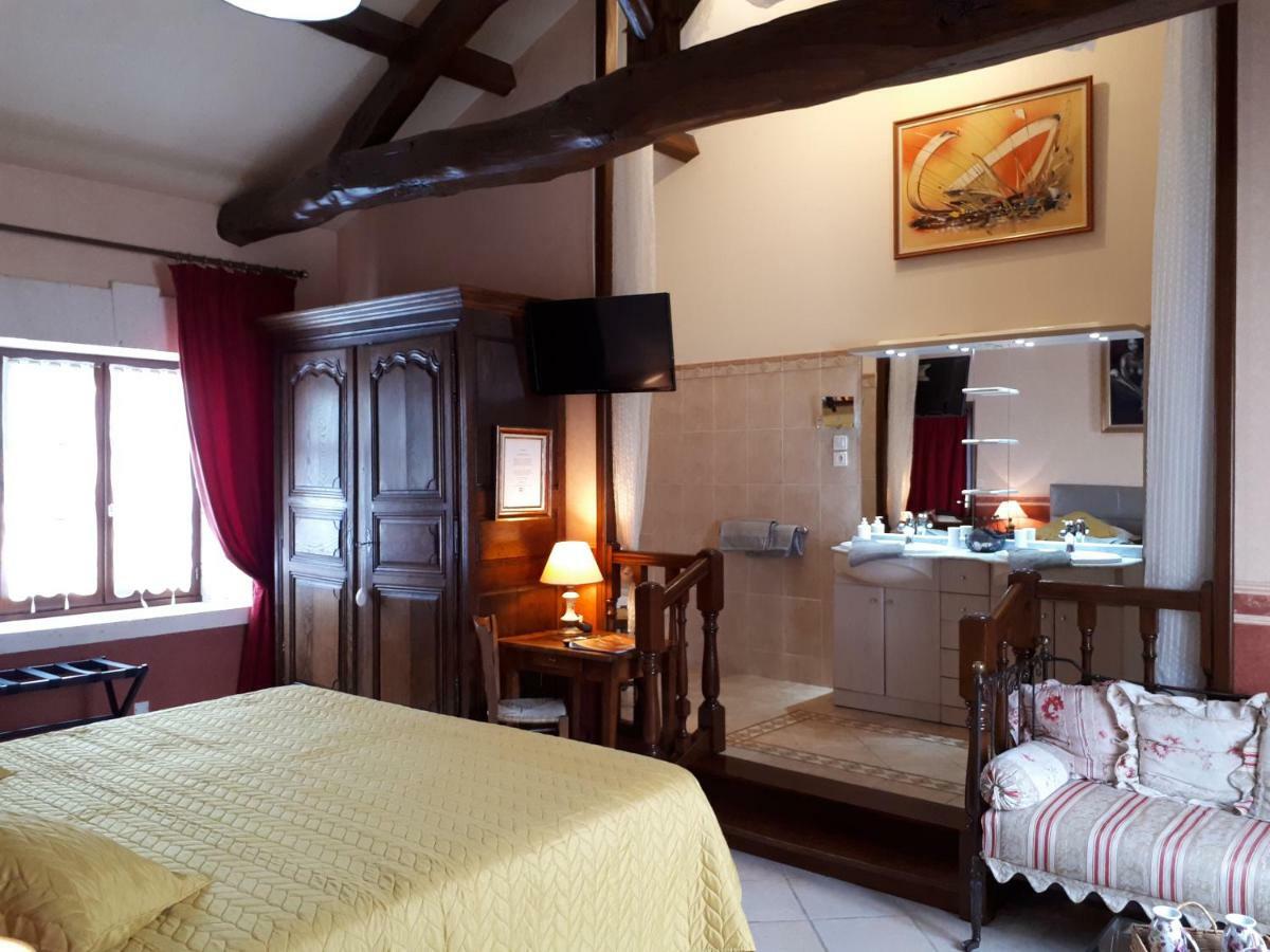 Bed and Breakfast La Fontaine Des Arts Mansle-les-Fontaines Exterior foto