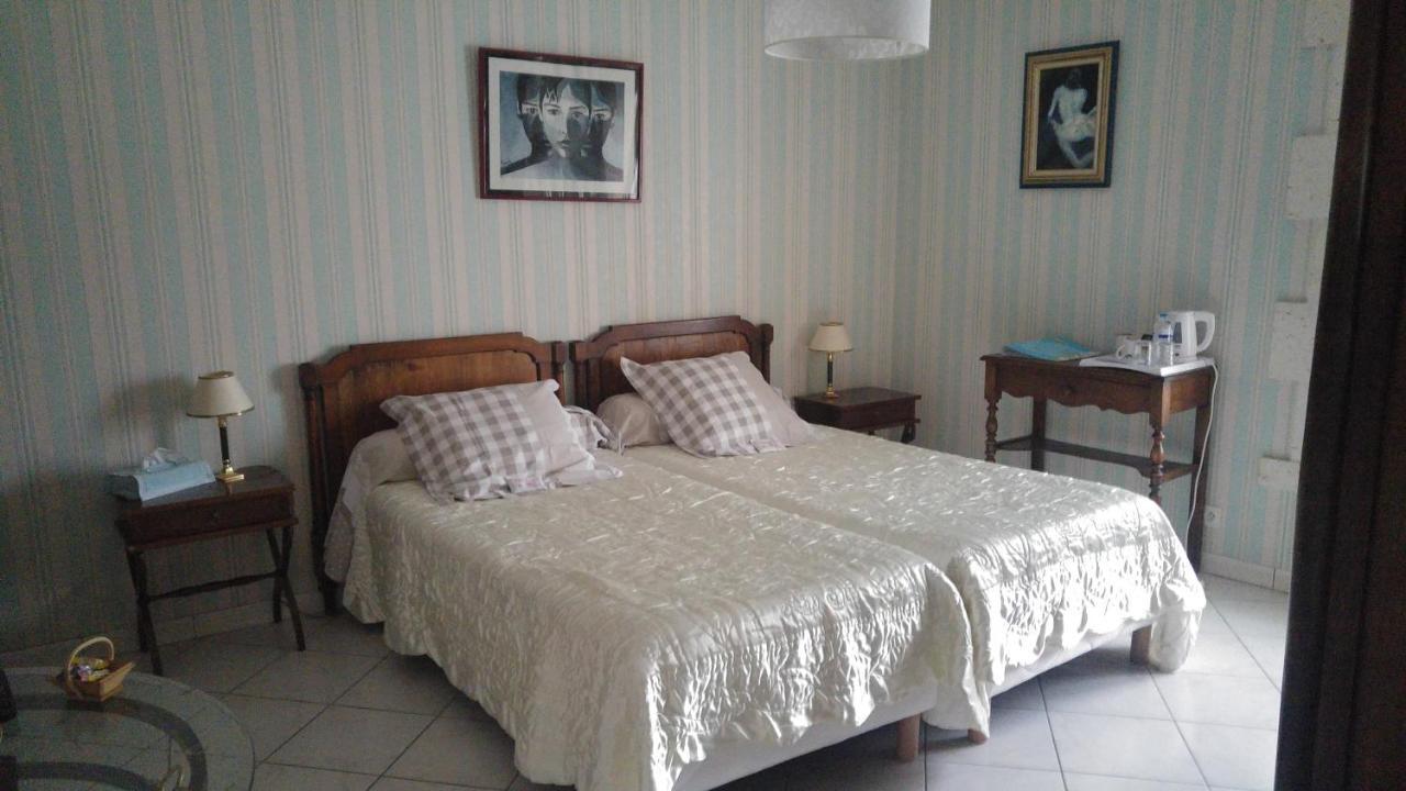 Bed and Breakfast La Fontaine Des Arts Mansle-les-Fontaines Exterior foto