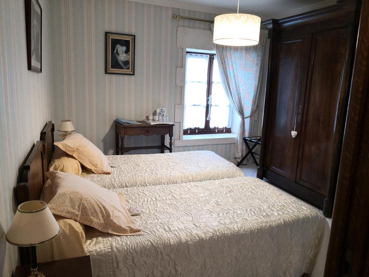 Bed and Breakfast La Fontaine Des Arts Mansle-les-Fontaines Exterior foto