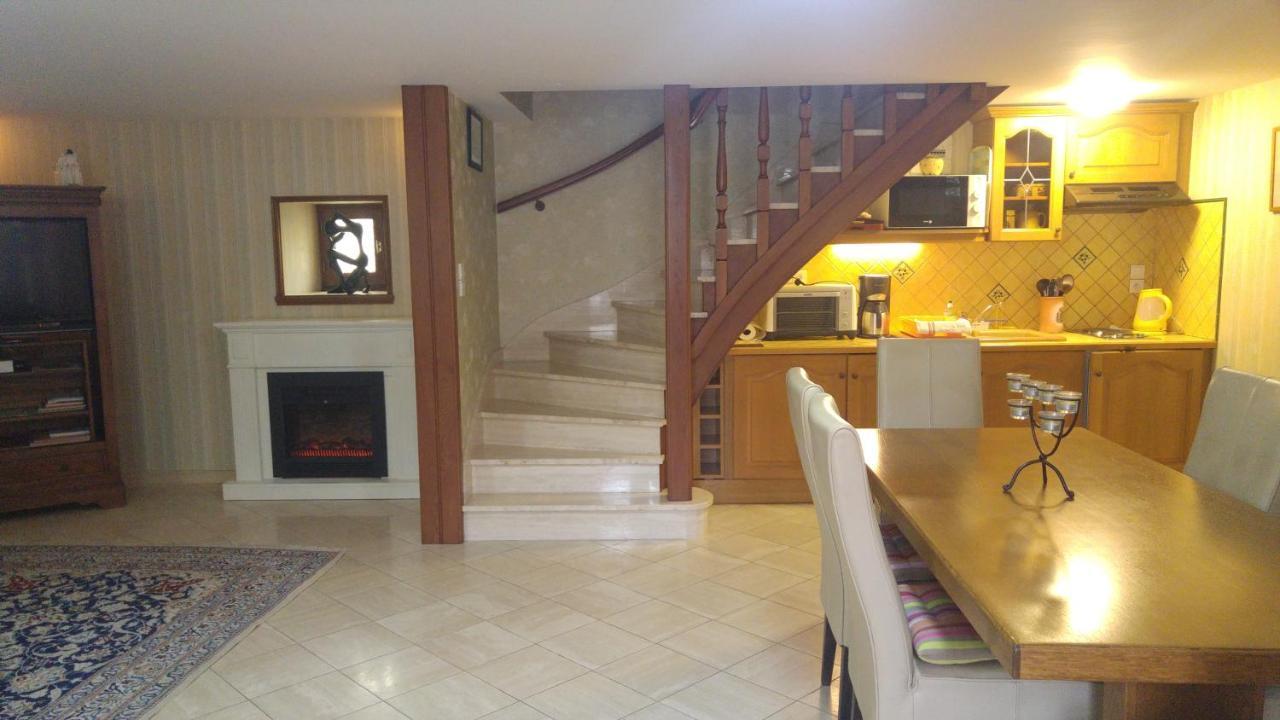 Bed and Breakfast La Fontaine Des Arts Mansle-les-Fontaines Exterior foto